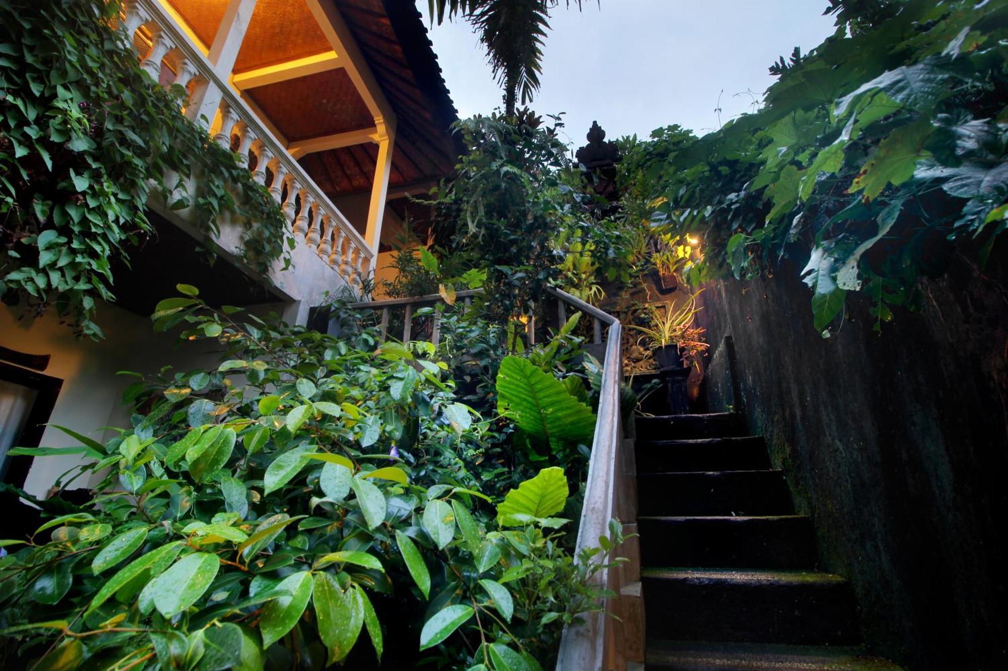 Sari Gong Guest House, A Trishula Collection Ubud Esterno foto