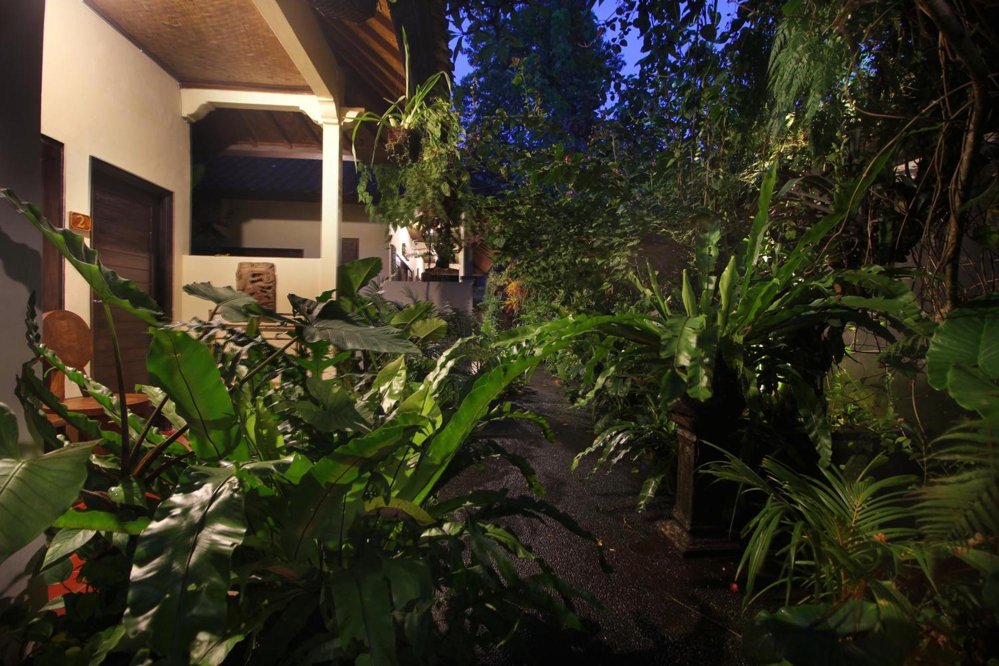 Sari Gong Guest House, A Trishula Collection Ubud Esterno foto