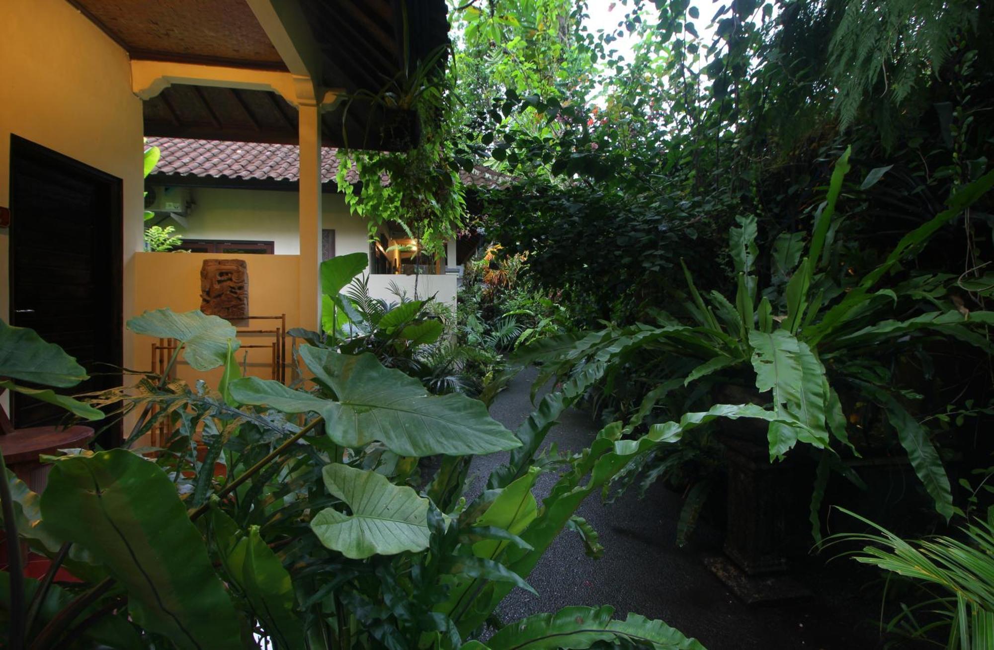 Sari Gong Guest House, A Trishula Collection Ubud Esterno foto